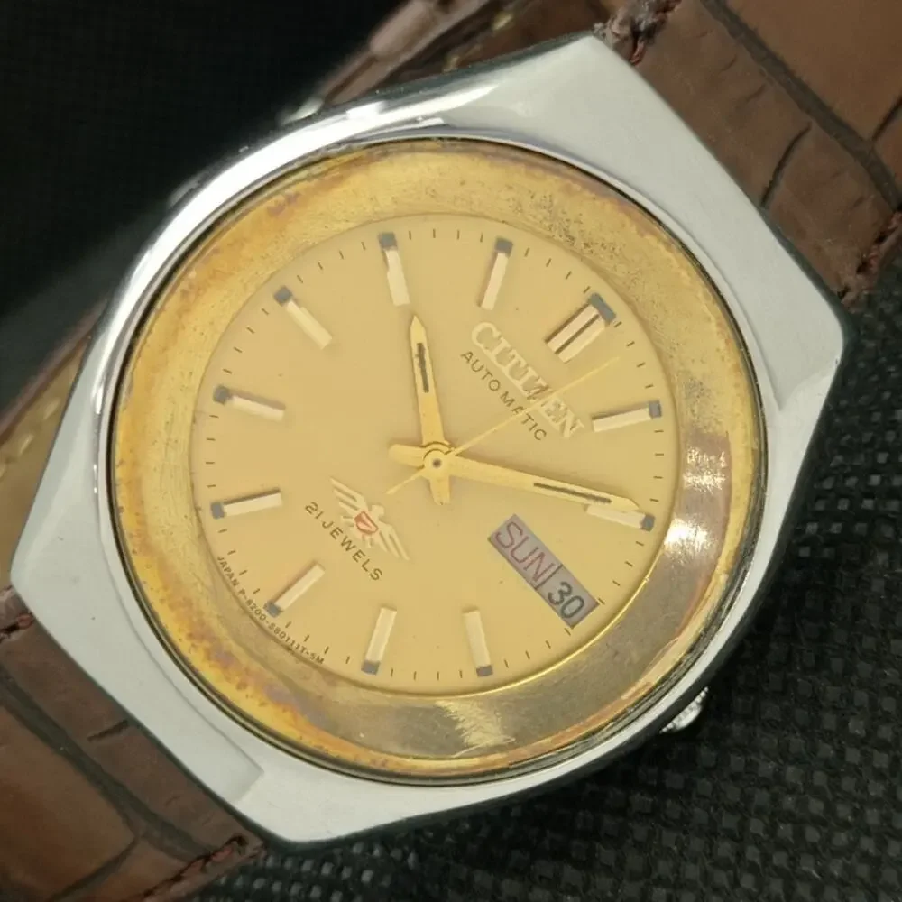 Vintage 1980 Citizen Automatic Mens Silver Watch W/daydate & Gold accents